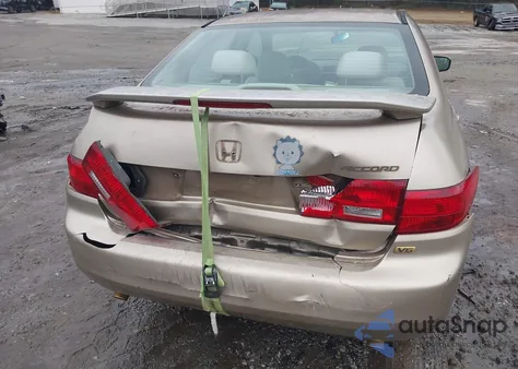 2005 Honda Accord 3.0 Lx z USA, uszkodzony, nr VIN 1HGCM66385A055885